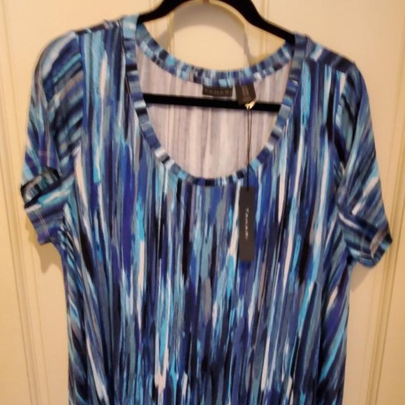 Tahari Tops - NWT Elie Tahari blue top size 1X